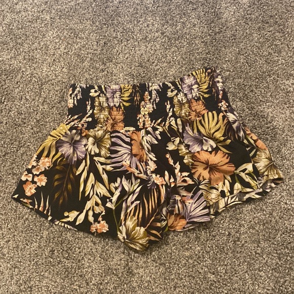 floral rip curl shorts (s) - Picture 2 of 4